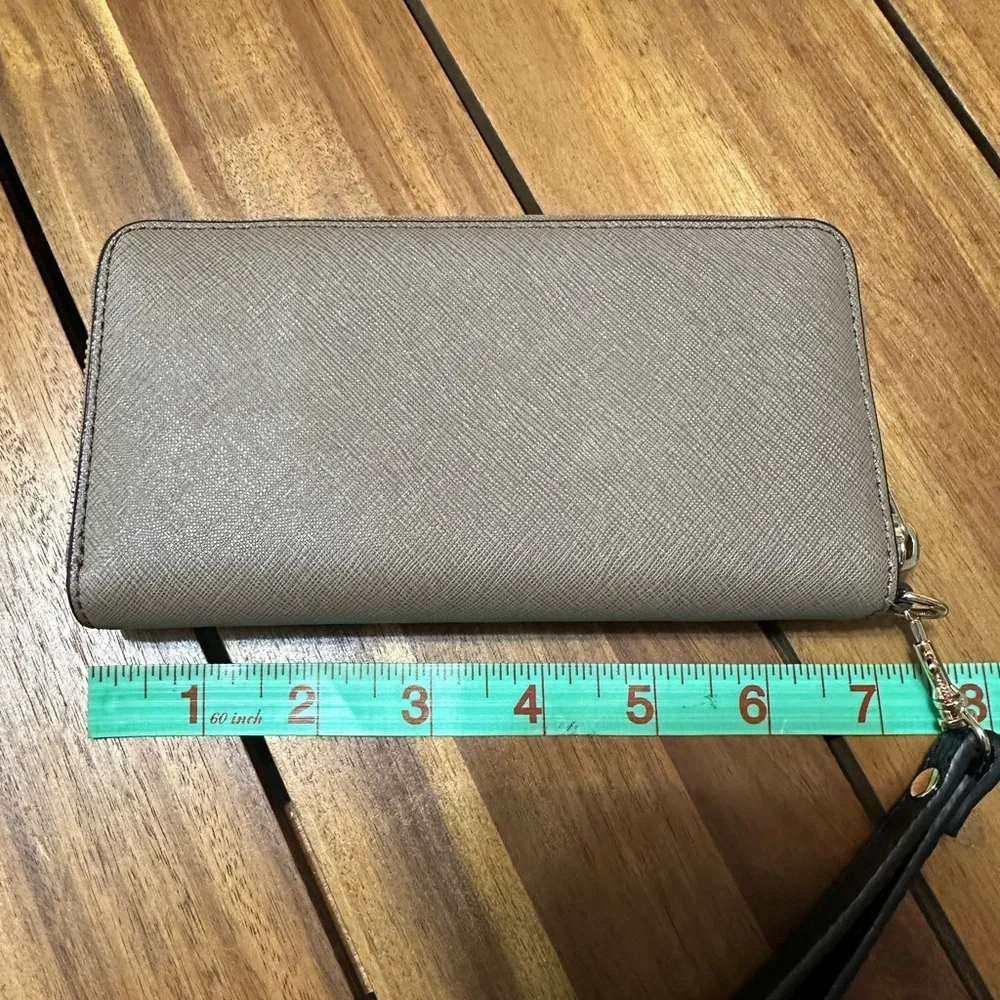 Michael Kors elegant tan